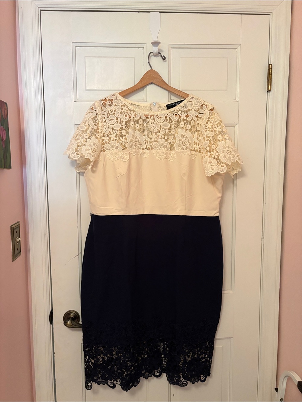 Two-Tone Lace Yoke Sheath Dress in Cream and Navy size 16